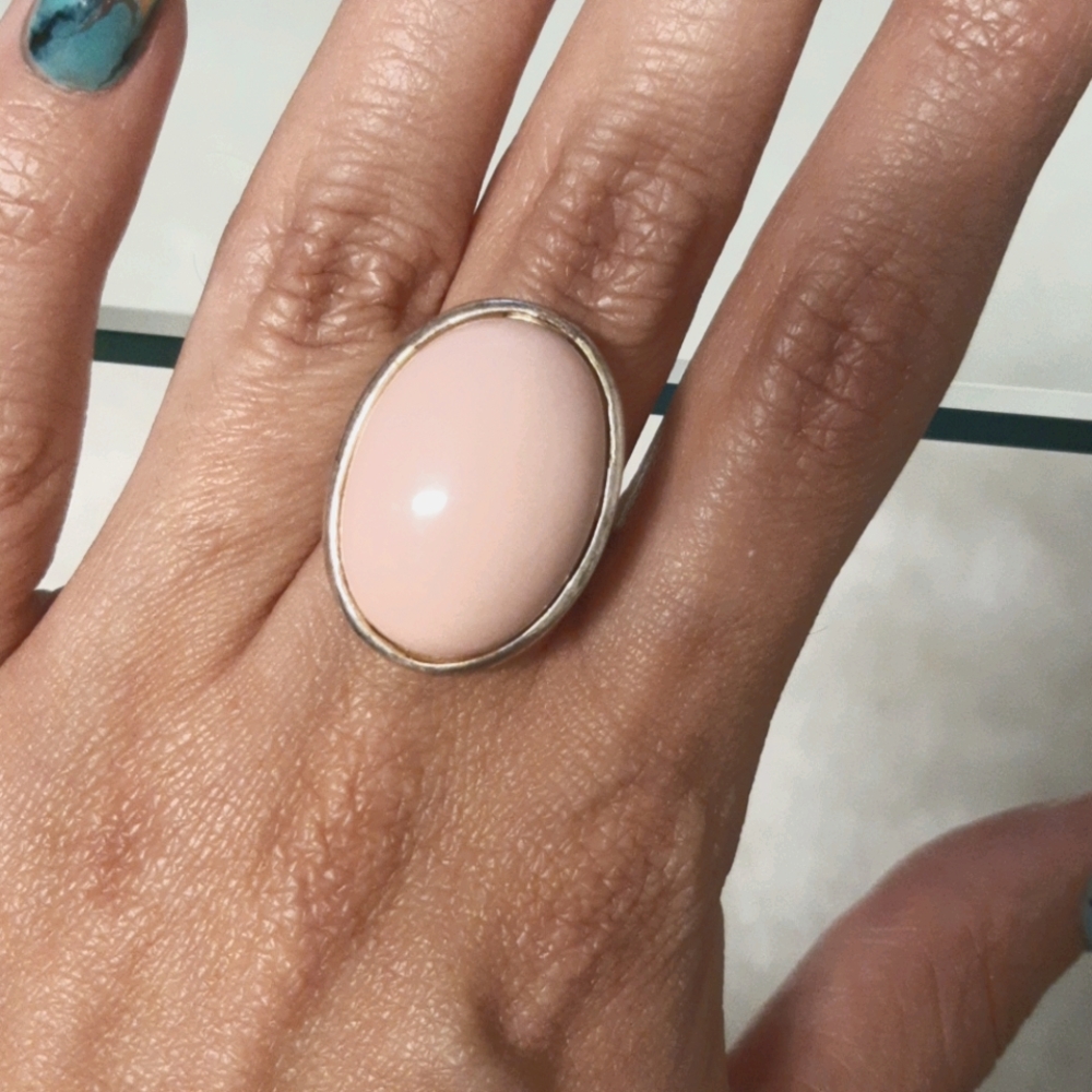Bubblegum pink silver ring
